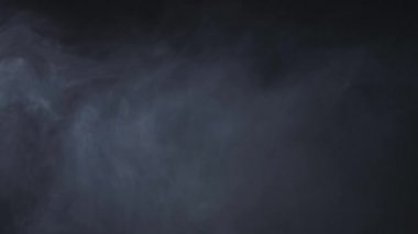 4k yavaş yavaş karşı uzayda yüzer duman