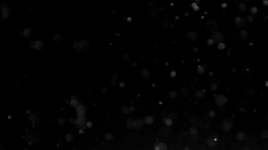 İzole bulut siyah arka plan kabarcık Bokeh toz