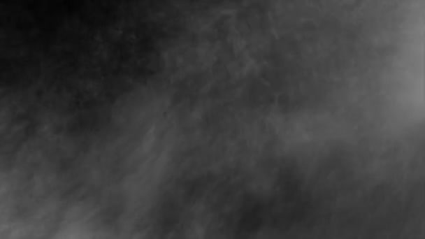 Gouttes de pluie d'eau blanche sur verre .