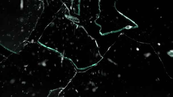 Ağır çekim yıkıcı cam kırma — Stok video