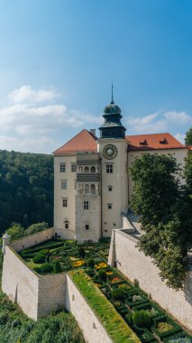 pieskowa skala Kalesi