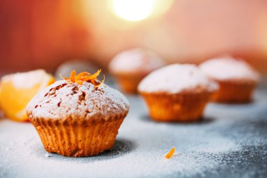 Portakal ile ev yapımı cupcakes