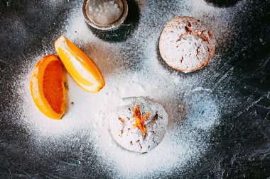 Portakal ile ev yapımı cupcakes