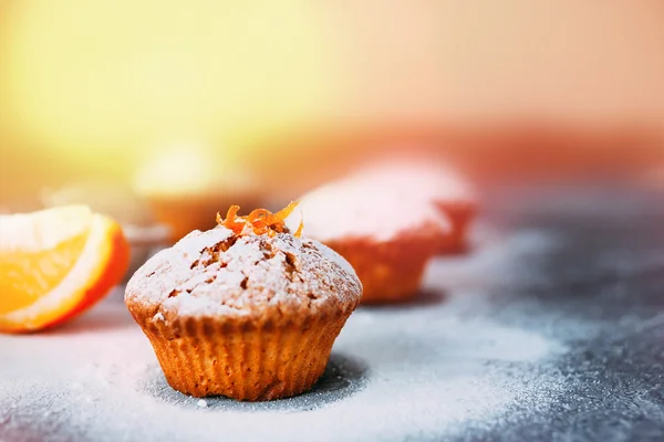 Portakal ile ev yapımı cupcakes