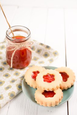 Çiçek gibi şeklinde şeker kurabiyeleri