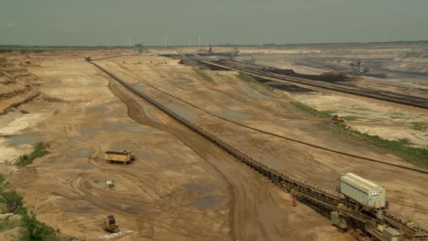 Exploitation à ciel ouvert. Convoyeur plat. Établissement du tir. Mines à ciel ouvert . 