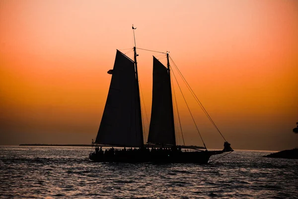 Barca Vela Tramonto Del Mare Dei Caraibi Key West Pier — Foto Stock