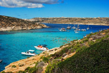 Mavi Göl, Malta adasında tatil için en popüler turistik yerdir.