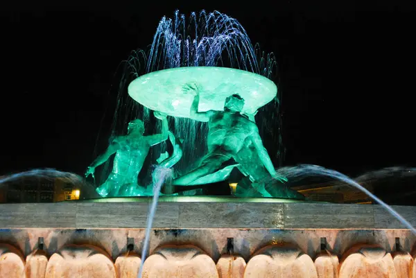 Fuente Los Tritones Valeta Isla Maltesa Noche — Foto de Stock