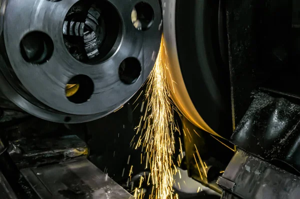 Φινίρισμα Επεξεργασία Μετάλλων Κυλινδρική Μηχανή Λείανσης Στη Μεταλλουργία — Φωτογραφία Αρχείου