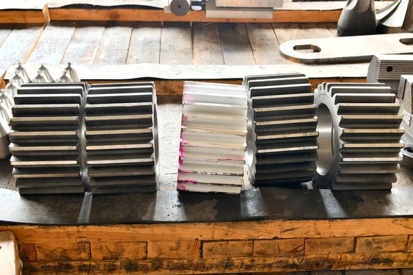 Roda Dentada Após Fabricação Uma Máquina Corte Engrenagens — Fotografia de Stock