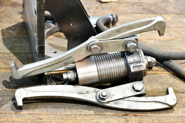 Een Hydraulische Trekker Een Slotenmakerij Wordt Gerepareerd — Stockfoto