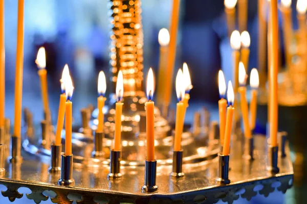 Bougies Église Brûlantes Pour Adorer Dieu Dans Temple — Photo