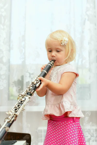 Little Girl Plays Clarinet Teaching Children Music Music School — Foto Stock