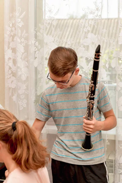 Guy Holds Clarinet His Hand Rehearsal Training Music School — Stock Fotó