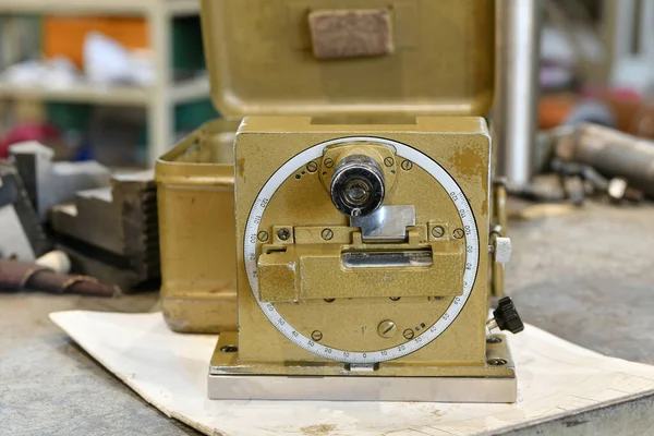 Optický Kvadrant Při Výrobě Kuželových Trnů Pro Obráběcí Stroje Nástroj — Stock fotografie