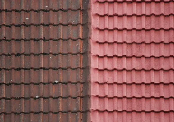 Dachziegel - alt und neu — Stockfoto