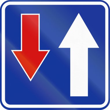 Polonya yaklaşmakta olan trafiği üzerinden öncelik