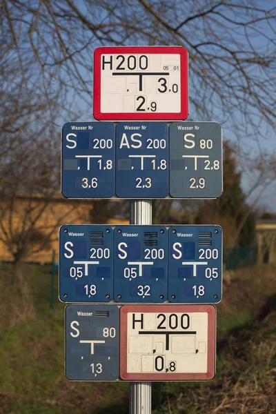 Gate Valve And Hydrant Signs — Stock Fotó