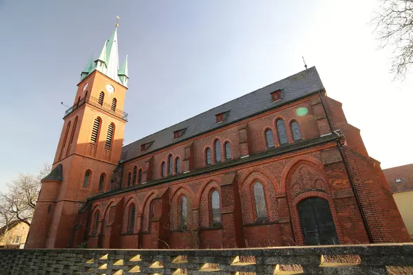 Vista grandangolare del Sankt-Maria-Hilf-Kirche / Saint Mary & # 039; s — Foto Stock