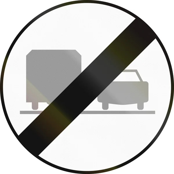 End Of No Overtaking By Lorries in Austria — 图库照片