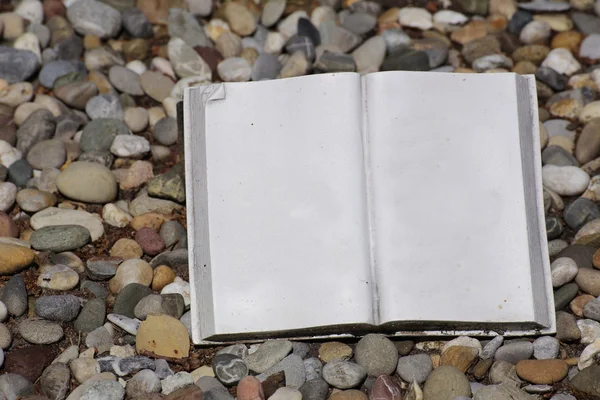 A simple stone book ready for custom text to be inserted — Stock Photo, Image