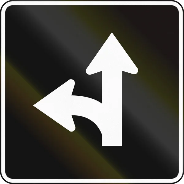 Vire à esquerda e em linha reta Lane no Canadá — Fotografia de Stock
