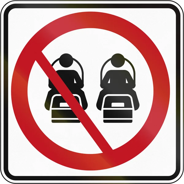 Απαγορεύεται το προσπέρασμα για Snowmobiles στον Καναδά — Φωτογραφία Αρχείου
