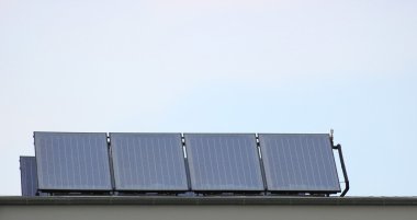 Çatıdaki güneş paneli