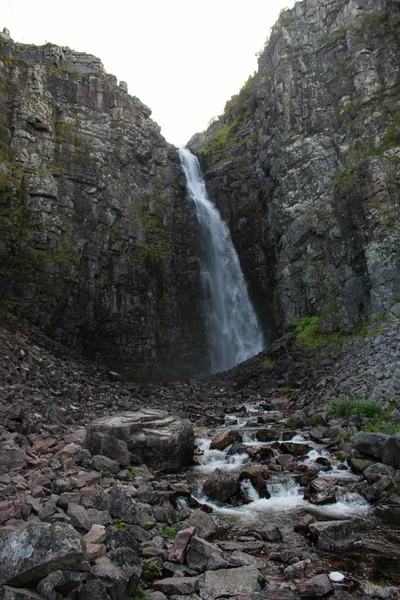 Водопад Нюпескар в национальном парке Фулуфаллет — стоковое фото
