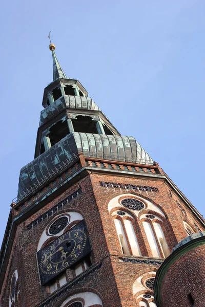 In cima alla cattedrale Dom St. Nikolai a Greifswald — Foto Stock