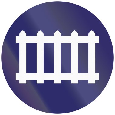 İnsanlı demiryolu geçişi gösteren bir Alman işaret eski tasarımı