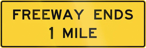 Nás silnice varovný signál - dálnice končí - 1 míle — Stock fotografie