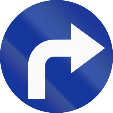 Polonya'da önde sağa çevir