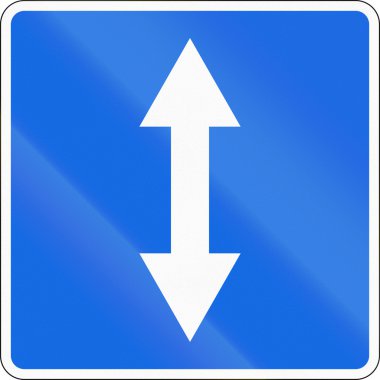 Rusya - iki yönlü trafik kullanılan yol işareti