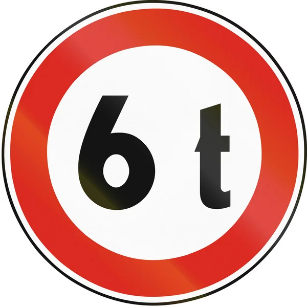 Znak drogowy używany w Słowacji - limit wagowy — Zdjęcie stockowe