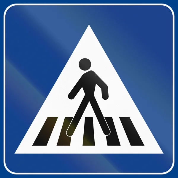 Дорожный знак используется в Италии - пешеходный переход — стоковое фото