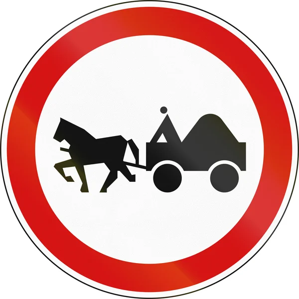 Словенский дорожный знак - нет вагонов — стоковое фото