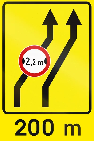 Slovenian road sign - Traffic lane management. — Stock Photo, Image