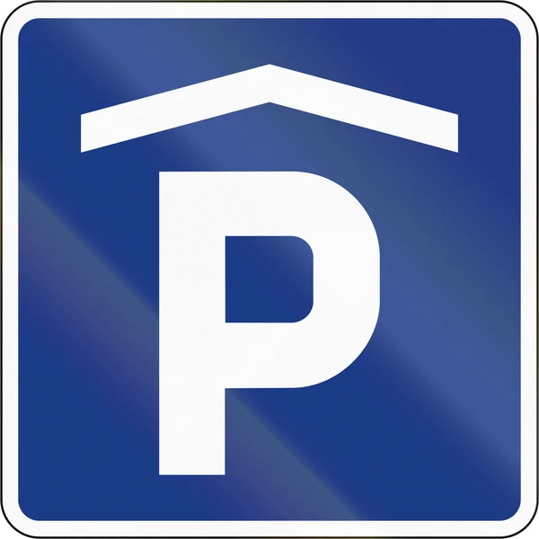 Словенский информационный дорожный знак - гараж — стоковое фото