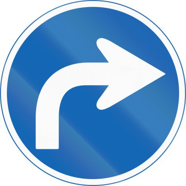 Japon yol işareti - Zorunlu yön takip edilecek