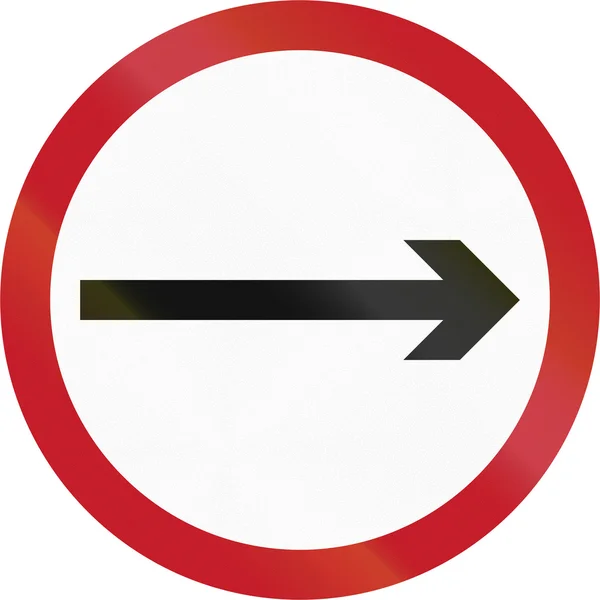 Starej wersji znak drogowy w Filipiny - kierunek aby być przestrzegane - postępować tylko prawy — Zdjęcie stockowe