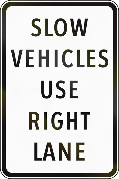 Dopravní značka na Filipínách - pomalé vozidel Use pravou Lane — Stock fotografie