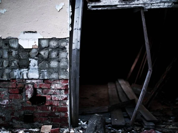 Peligro Colapso Una Casa Rota Abandonada —  Fotos de Stock