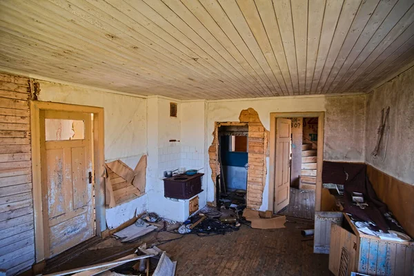 Interior Roto Una Casa Abandonada —  Fotos de Stock