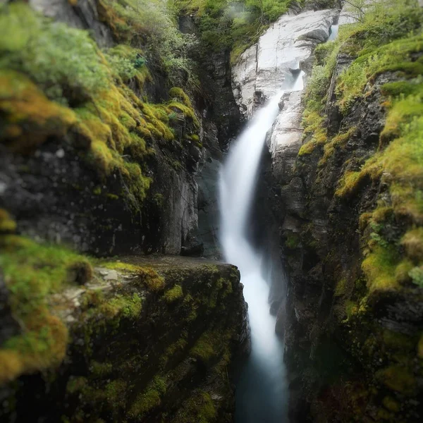 Der Wasserfall Silverfallet Der Nähe Von Abisko Schwedisch Lappland Aufgenommen — Stockfoto