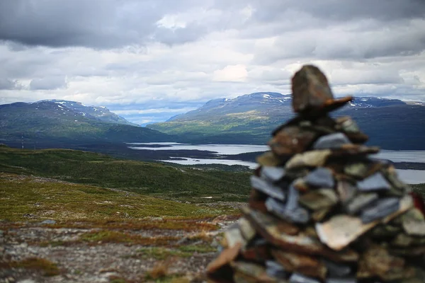 Rock Cairn Voorkant Van Lapland Landschap — Stockfoto