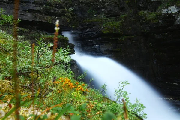 Longa Exposição Tiro Cachoeira Fluxo Gohpasjohka Lapônia Sueca — Fotografia de Stock