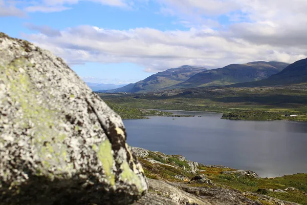 Vista Sobre Lago Vassejavri Desde Una Pequeña Montaña Cerca Riksgransen —  Fotos de Stock