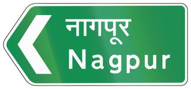 Hindistan 'da yol işareti - Hintçe ve İngilizce' de Nagpur istikameti.